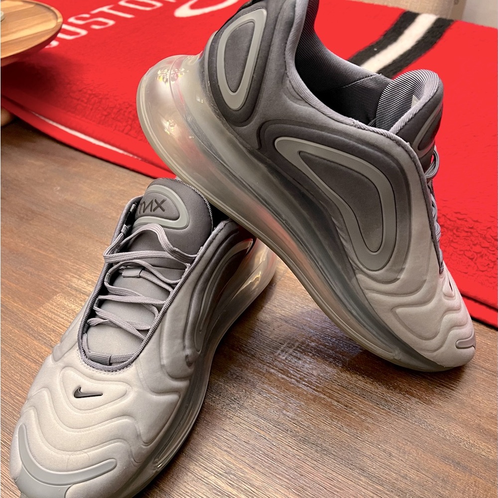 Nike Air Max men’s shoes size 12